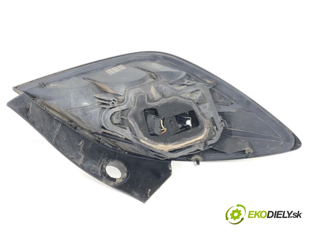 OPEL ASTRA H liftback 2007 74 kW 1.7 CDTI (L48) 1686 Svetlo pravy zad 24451834