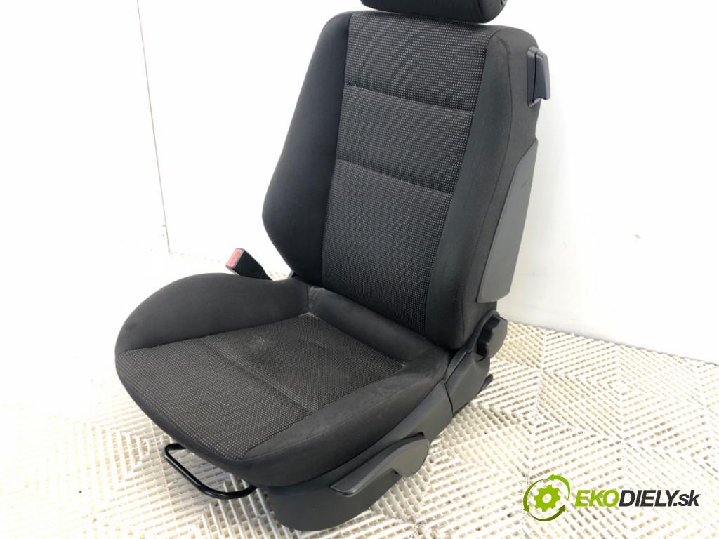 OPEL ASTRA H liftback 2007 74 kW 1.7 CDTI (L48) 1686 Sedadlo ľavy predný