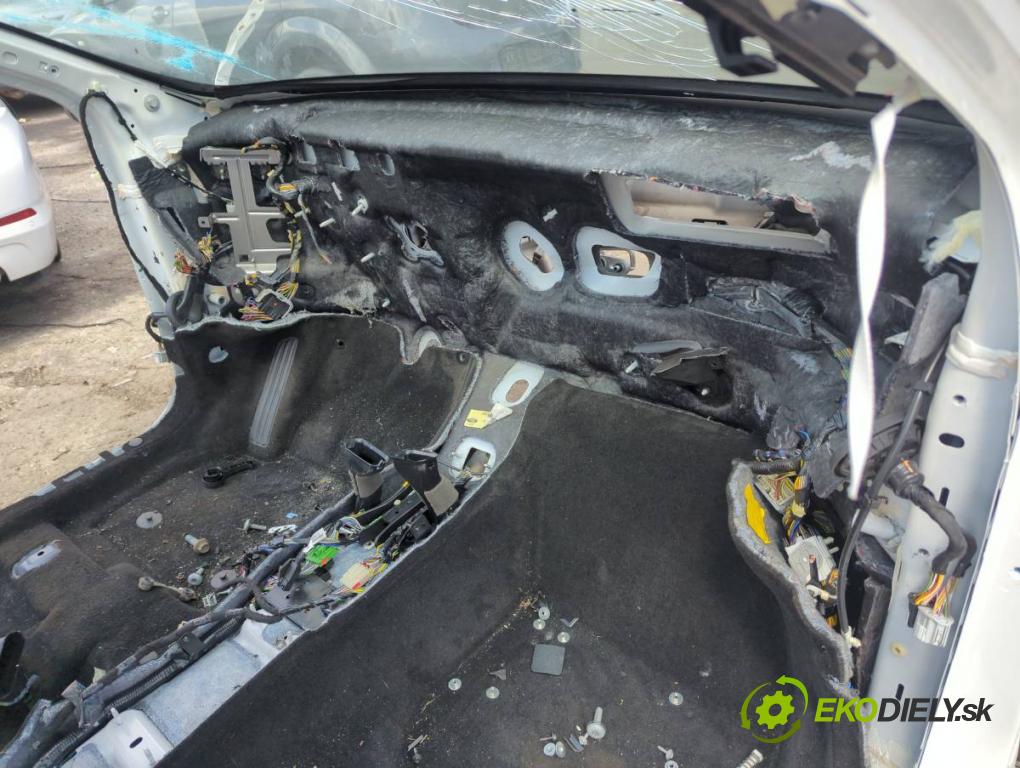 FORD MONDEO MK5 Kombi 2017 132 kW 2.0 TDCi 4x4 1998 KAROSERIA ČTVRŤÁK blatník zadní část levý pravý práh střecha PODŁUŻNICA levý pravý