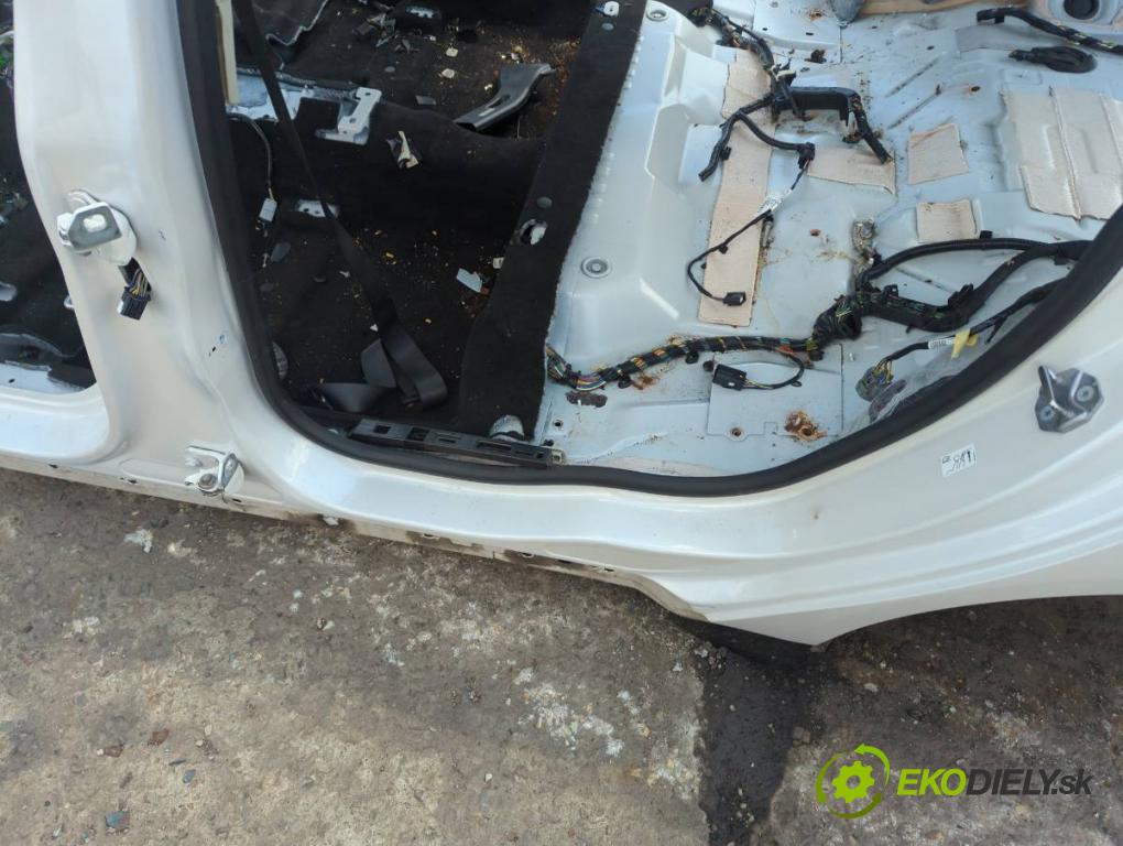 FORD MONDEO MK5 Kombi 2017 132 kW 2.0 TDCi 4x4 1998 KAROSERIA ČTVRŤÁK blatník zadní část levý pravý práh střecha PODŁUŻNICA levý pravý