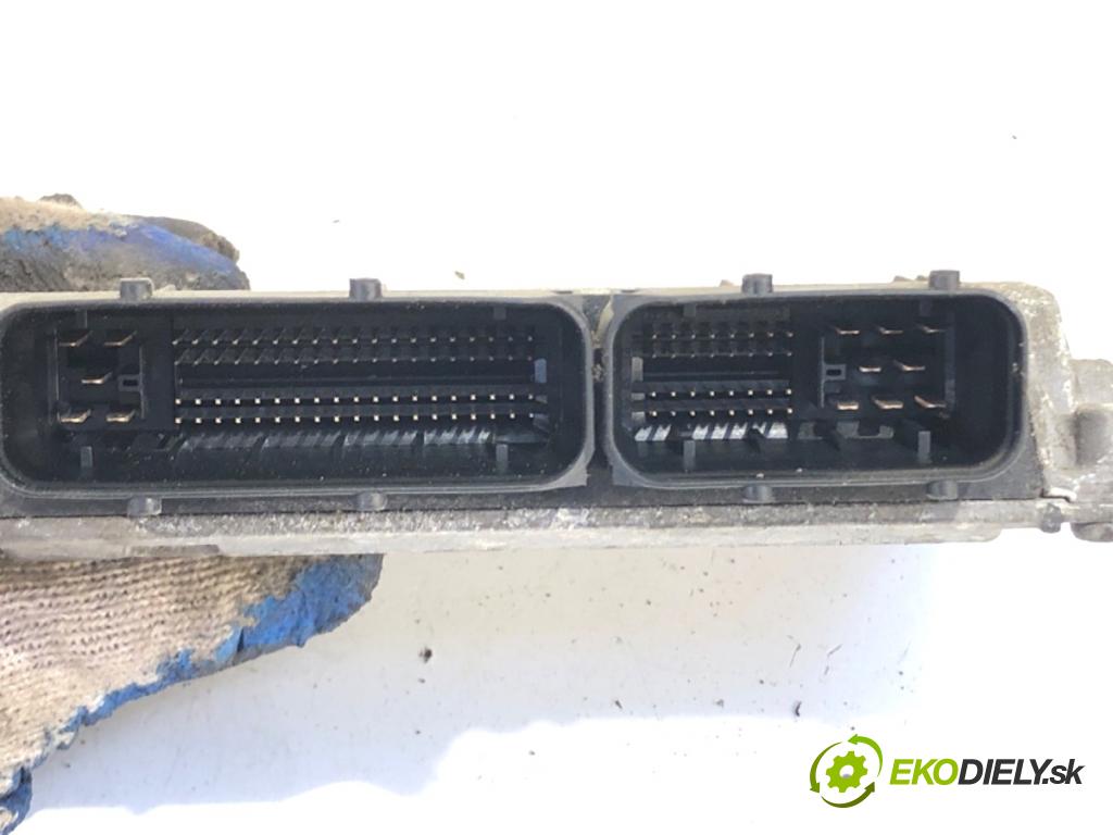 SEAT LEON II liftback 2008 75 kW 1.6 1595 riadiaca jednotka Motor 06A906033HE (Riadiaca jednotka)