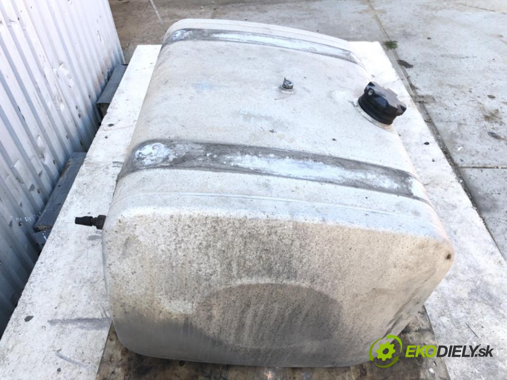 MAN TGA Ciągnik siodłowy 2007 324 kW 18.440 324 kW [440 KM] olej napędowy 2005 - 2022 10518 nádržka paliva  (Palivová nádrž)