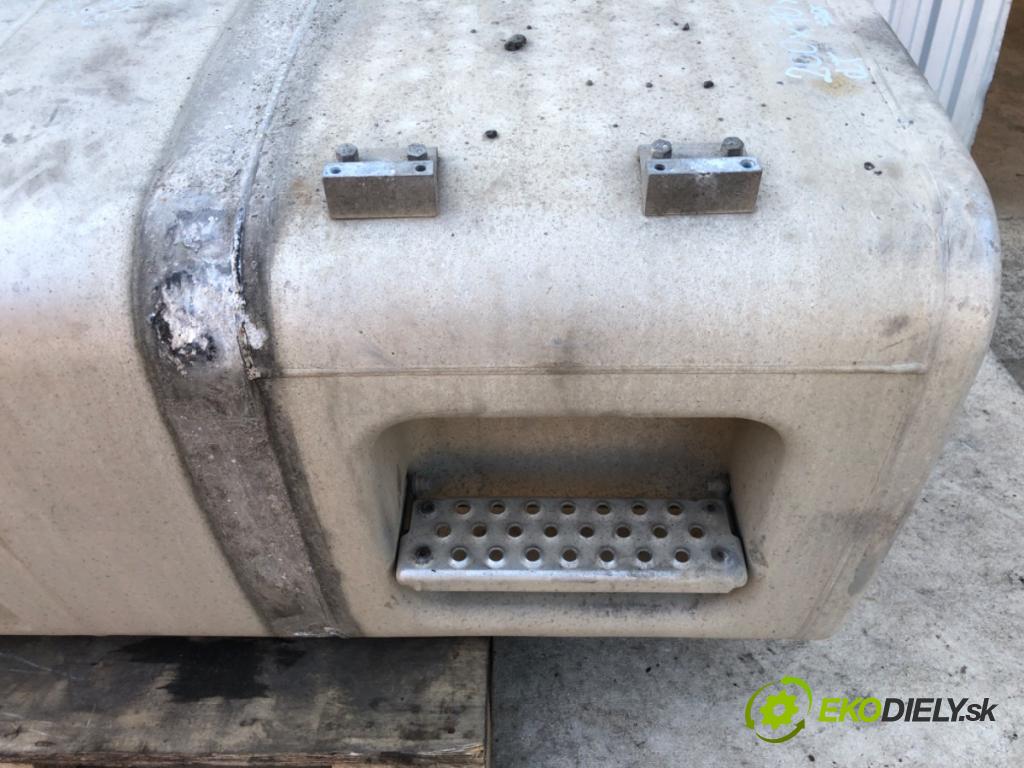 MAN TGA Ciągnik siodłowy 2007 324 kW 18.440 324 kW [440 KM] olej napędowy 2005 - 2022 10518 nádržka paliva 2002452 (Palivová nádrž)