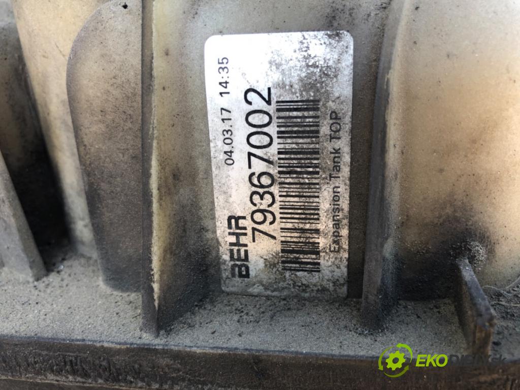 MAN TGA Ciągnik siodłowy 2007 324 kW 18.440 324 kW [440 KM] olej napędowy 2005 - 2022 10518 chladič vody  (Vodní chladič)
