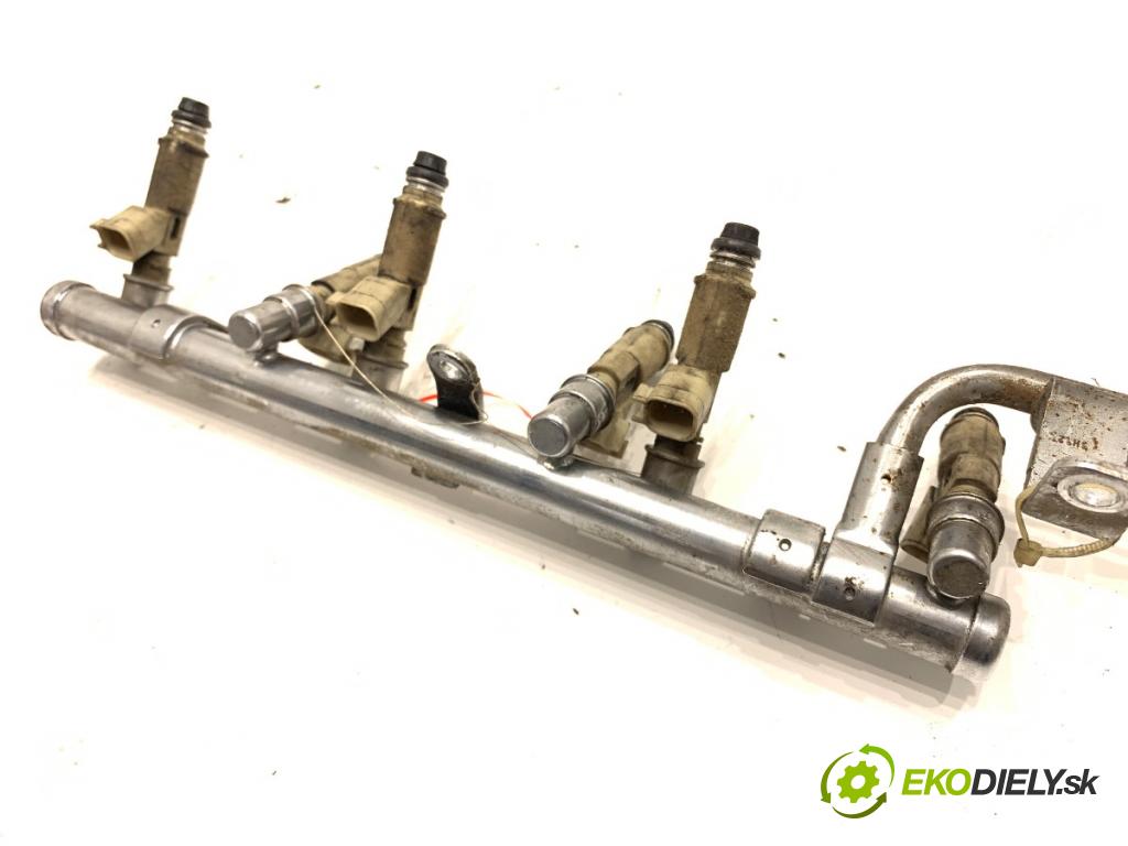 FORD MONDEO MK3 Kombi 2003 125 kW 2.5 V6 24V 2495 Lišta vstrekovacia  (Vstrekovacia lišta)