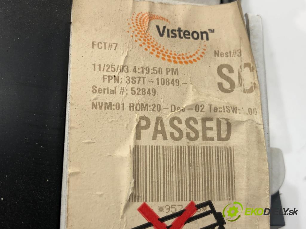 FORD MONDEO MK3 Kombi 2003 125 kW 2.5 V6 24V 2495 Prístrojovka 3S7T-10849-SC (Prístrojová doska)