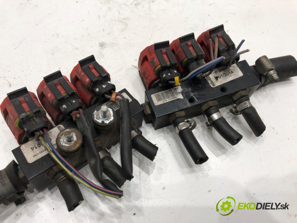FORD MONDEO MK3 Kombi 2003 125 kW 2.5 V6 24V 2495 vstrekovač LPG 67R010104