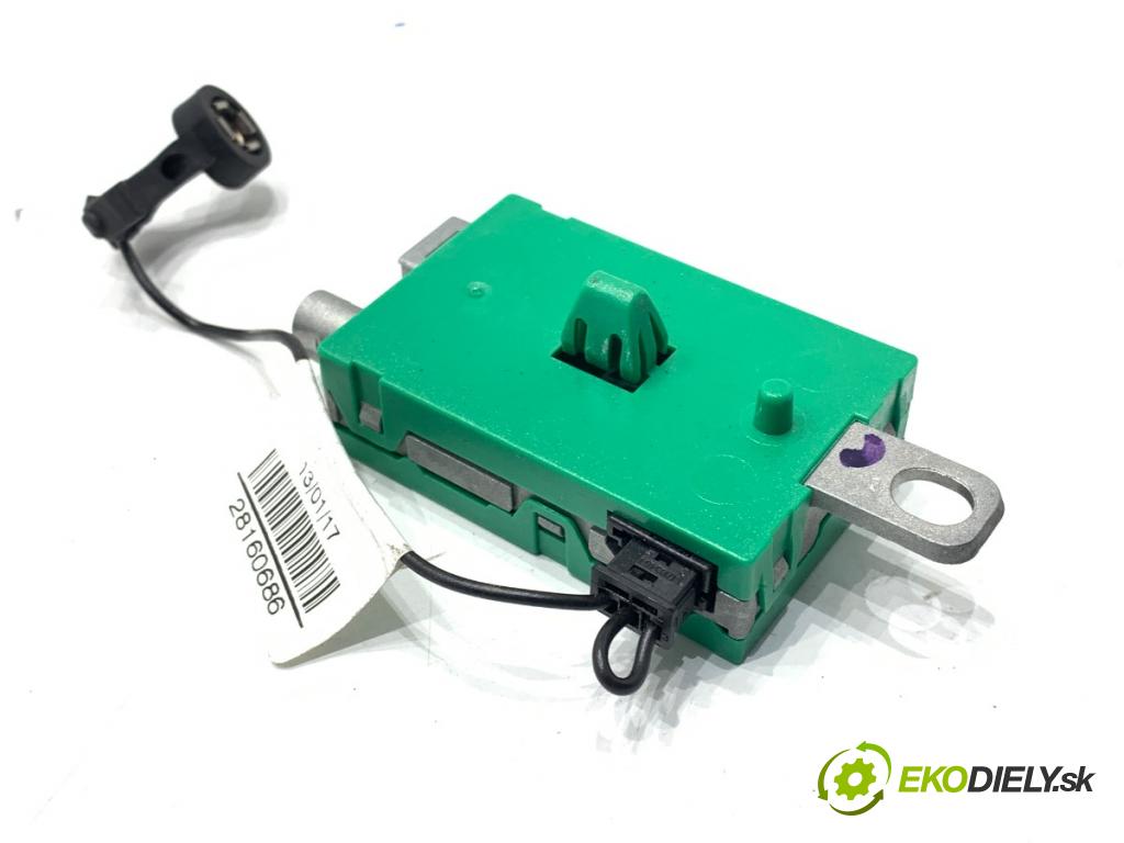 FORD MONDEO MK5 Kombi 2017 132 kW 2.0 TDCi 4x4 1998 Zosilňovač Antenní: DS7T-18C847-YB (Zosilňovač)