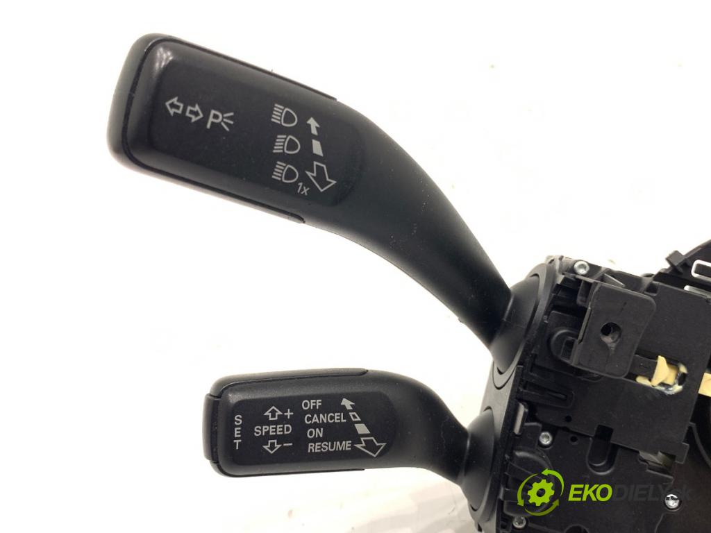 AUDI A4 B8 sedan 2008 118 kW 1.8 TFSI 1798 Prepínač kombinovaný 8K0953502A (Prepínacie páčky pod volantom)