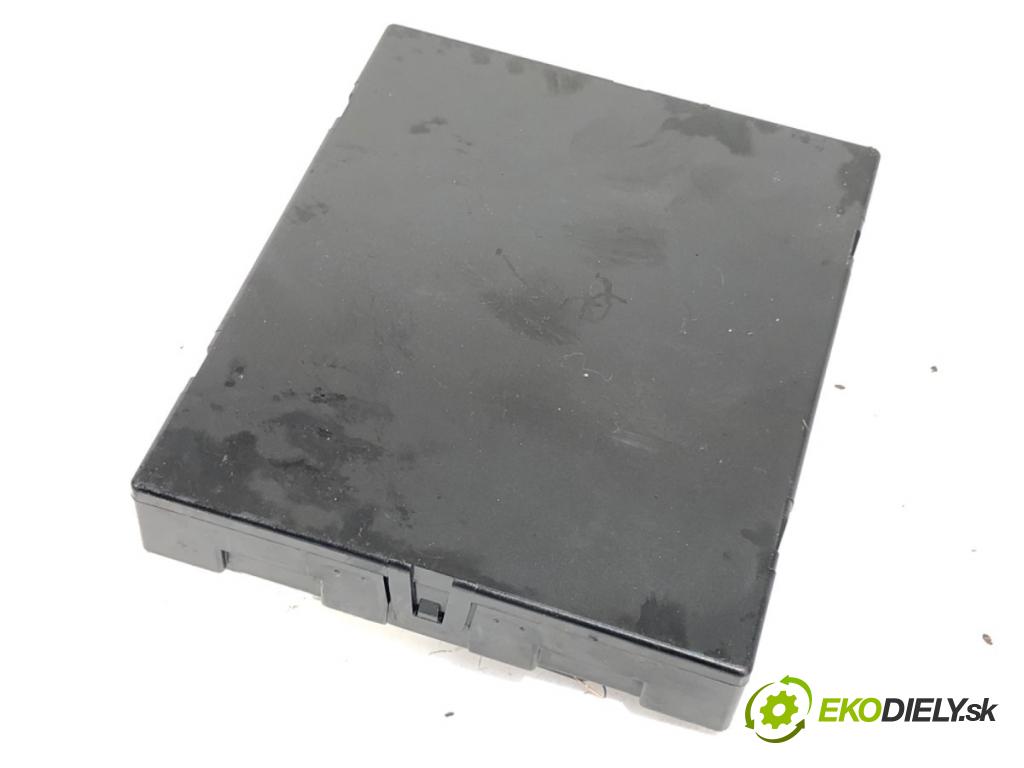 AUDI A4 B8 sedan 2008 118 kW 1.8 TFSI 1798 Modul komfortu 8K0907064A (Modul komfortu)