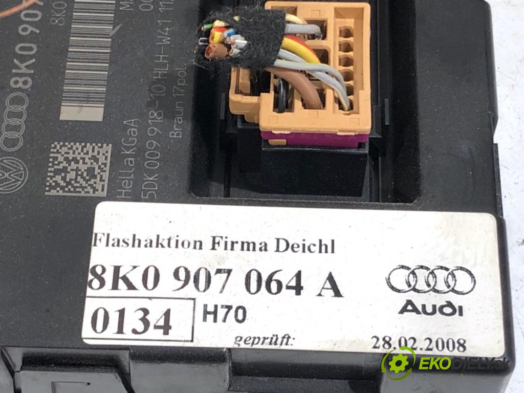 AUDI A4 B8 sedan 2008 118 kW 1.8 TFSI 1798 Modul komfortu 8K0907064A (Modul komfortu)