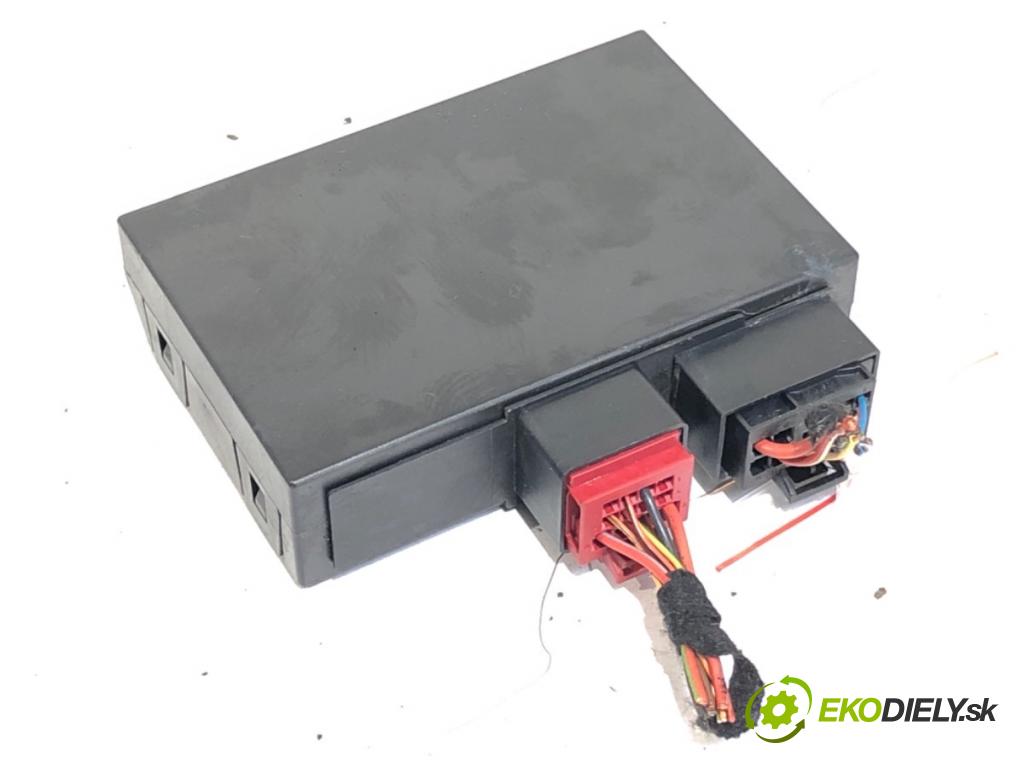 AUDI A4 B8 sedan 2008 118 kW 1.8 TFSI 1798 Modul ťažného oka 8K0907383 (Riadiaca jednotka ostatné)