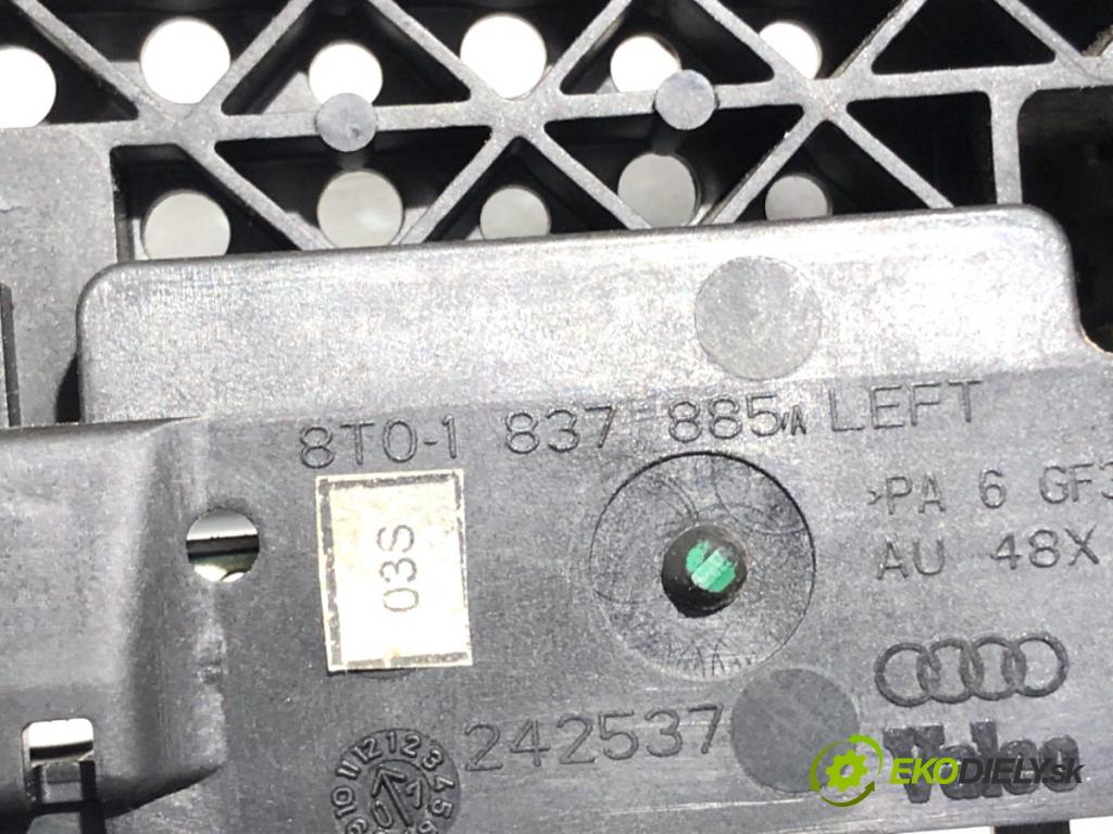 AUDI A4 B8 sedan 2008 118 kW 1.8 TFSI 1798 Kľučka vonkajšia ľavy predný