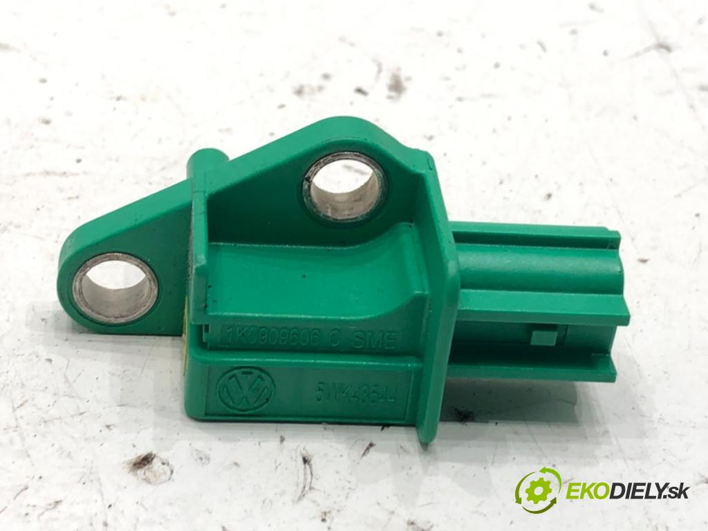 AUDI A4 B8 sedan 2008 118 kW 1.8 TFSI 1798 Snímač nárazu 1K0909606C (Snímač nárazu)