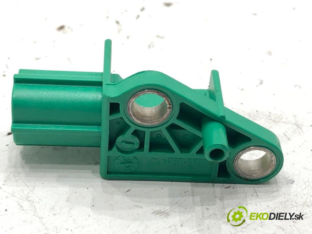 AUDI A4 B8 sedan 2008 118 kW 1.8 TFSI 1798 Snímač nárazu 1K0909606C (Snímač nárazu)