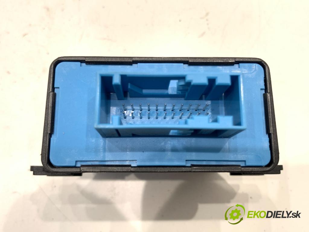 AUDI A4 B8 sedan 2008 118 kW 1.8 TFSI 1798 Modul svetiel 8T0907357A (Riadiaca jednotka ostatné)