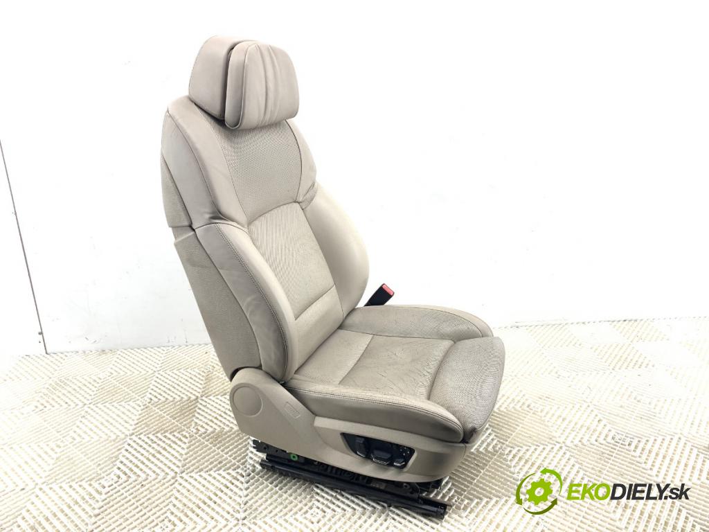 BMW F01 sedan 2008 180 kW 730 d 2993 Sedadlo pravy predný