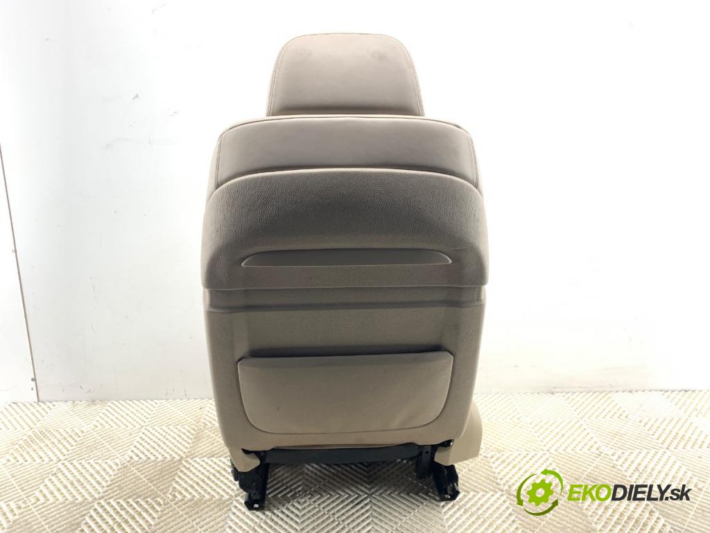 BMW F01 sedan 2008 180 kW 730 d 2993 Sedadlo pravy predný
