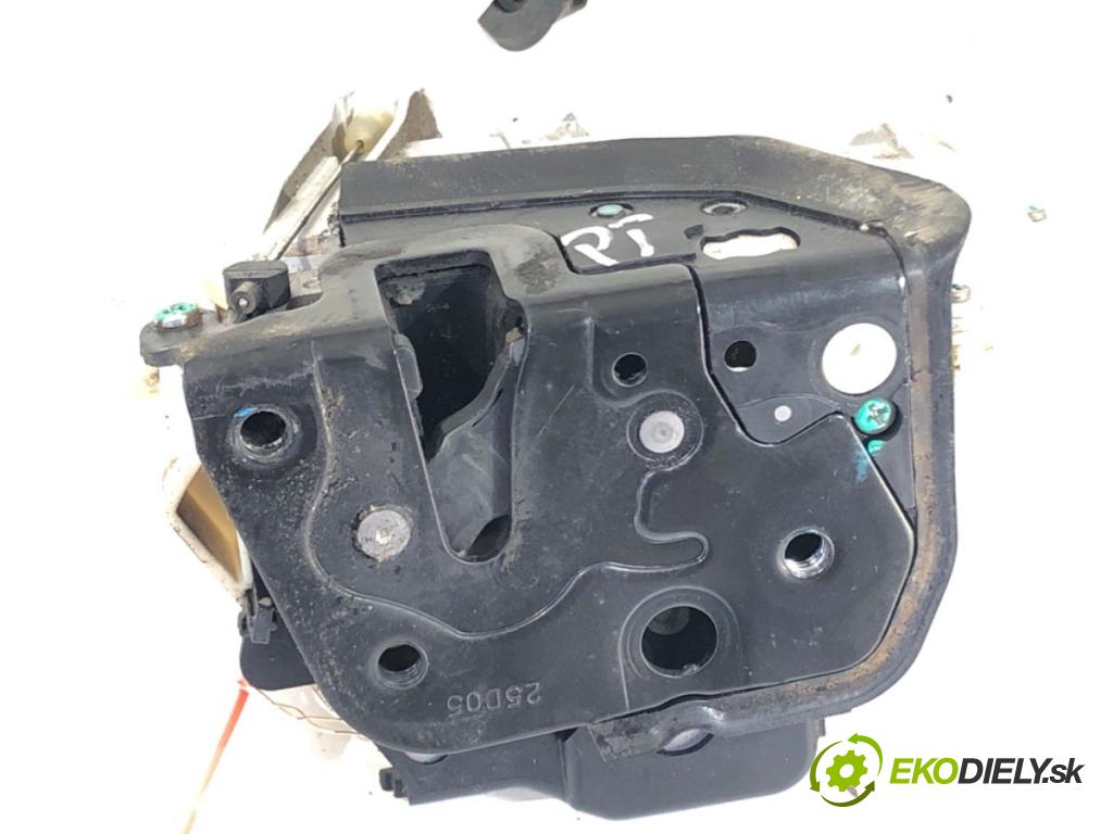 AUDI A3 8P liftback 2005 75 kW 1.6 1595 zámok dveře pravý přední část 4F1837016