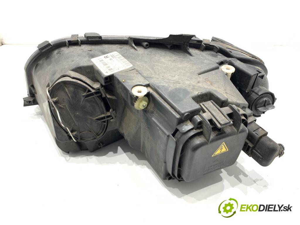 AUDI A3 8P liftback 2005 75 kW 1.6 1595 Svetlomet pravy predný XENON 8P0941030M