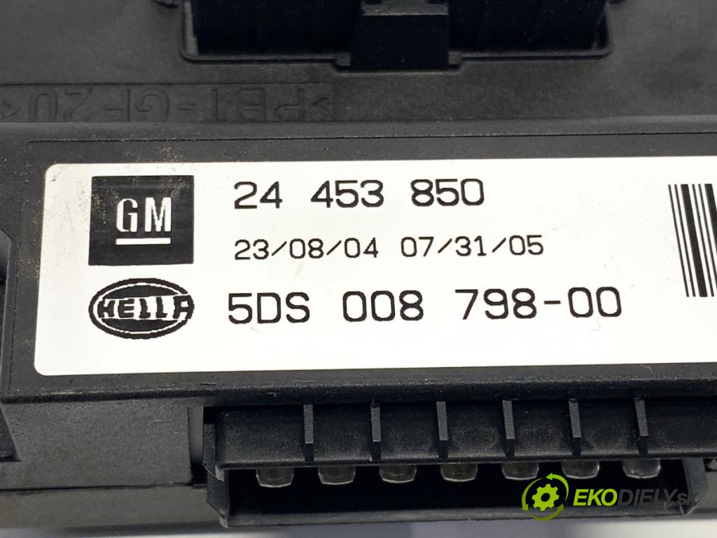 OPEL ASTRA H Kombi 2004 74 kW 1.7 CDTI (L35) 1686 Modul ťažného oka 24453850 (Riadiaca jednotka ostatné)
