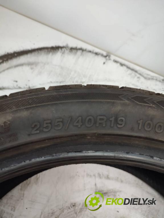 --- --- PNEUMATIKY: 19 zima 255/40