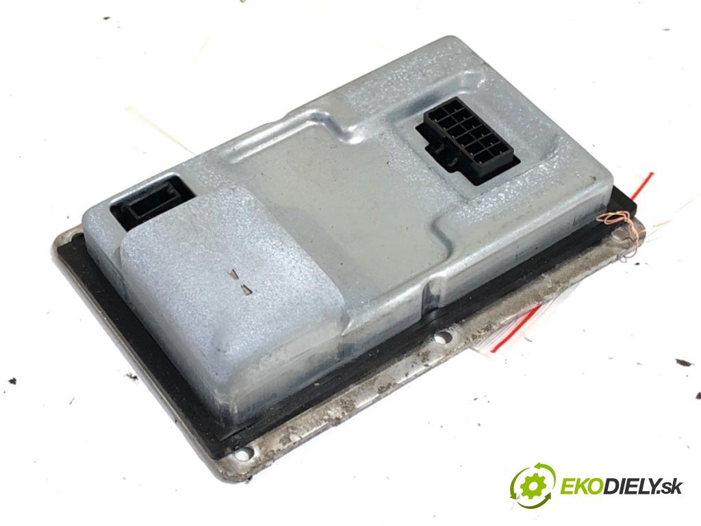 CITROEN C8 nadwozie wielkoprzestrzenne (MPV) 2008 100 kW 2.0 HDi 135 1997 Menič XENON 89030461 (Riadiaca jednotka xenónu)