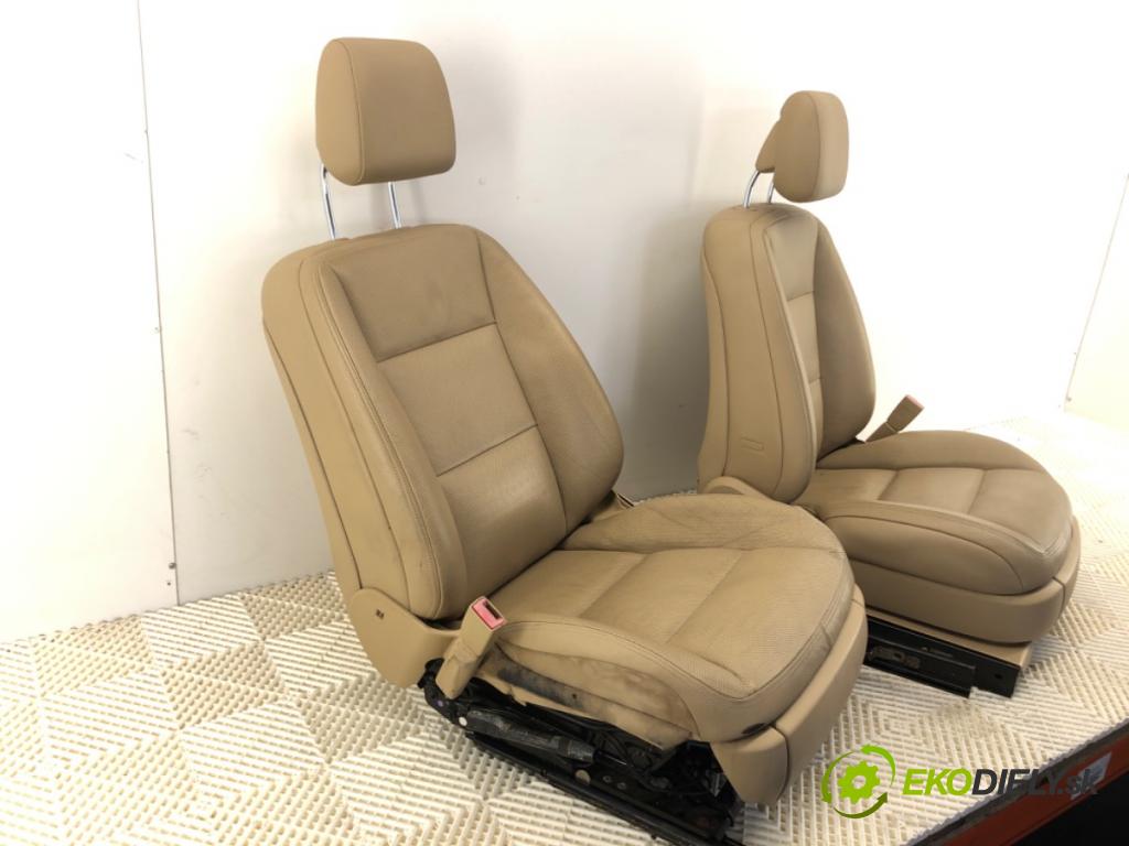 MERCEDES-BENZ W221 sedan 2010 220 kW S 400 Hybrid 3498 Sedadlá, sedačky Sedadlo bočné