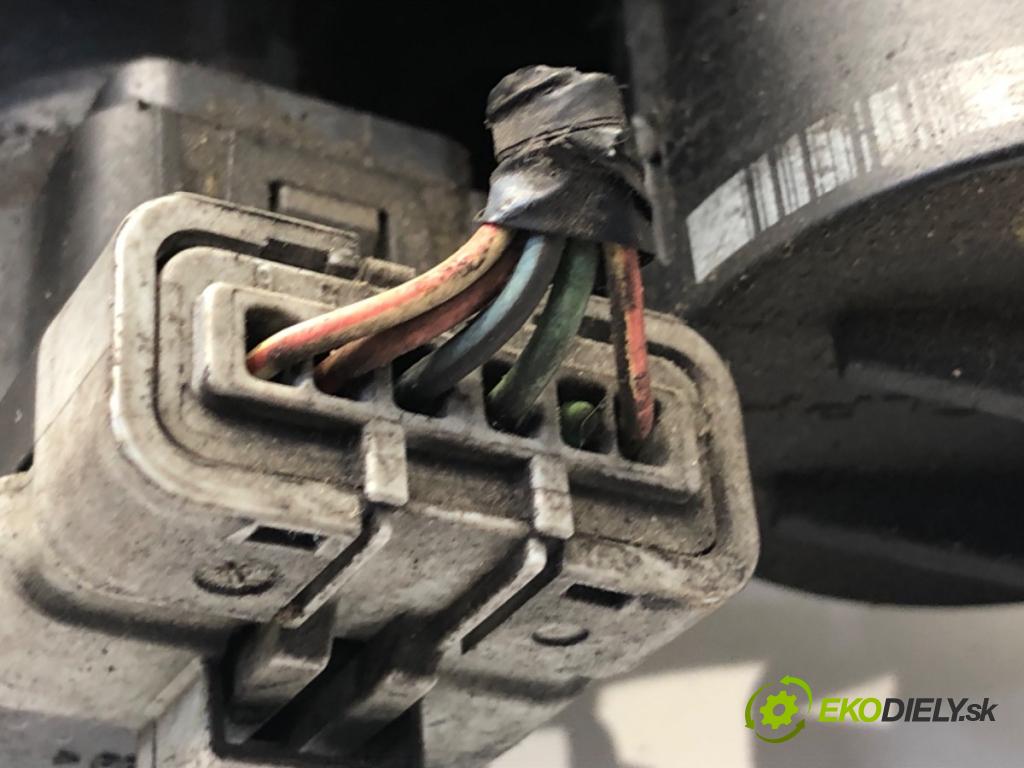 FORD FOCUS II Kombi 2008 80 kW 1.6 TDCi 1560 Škrtiaca klapka 9686487880 (Škrtiaca klapka)