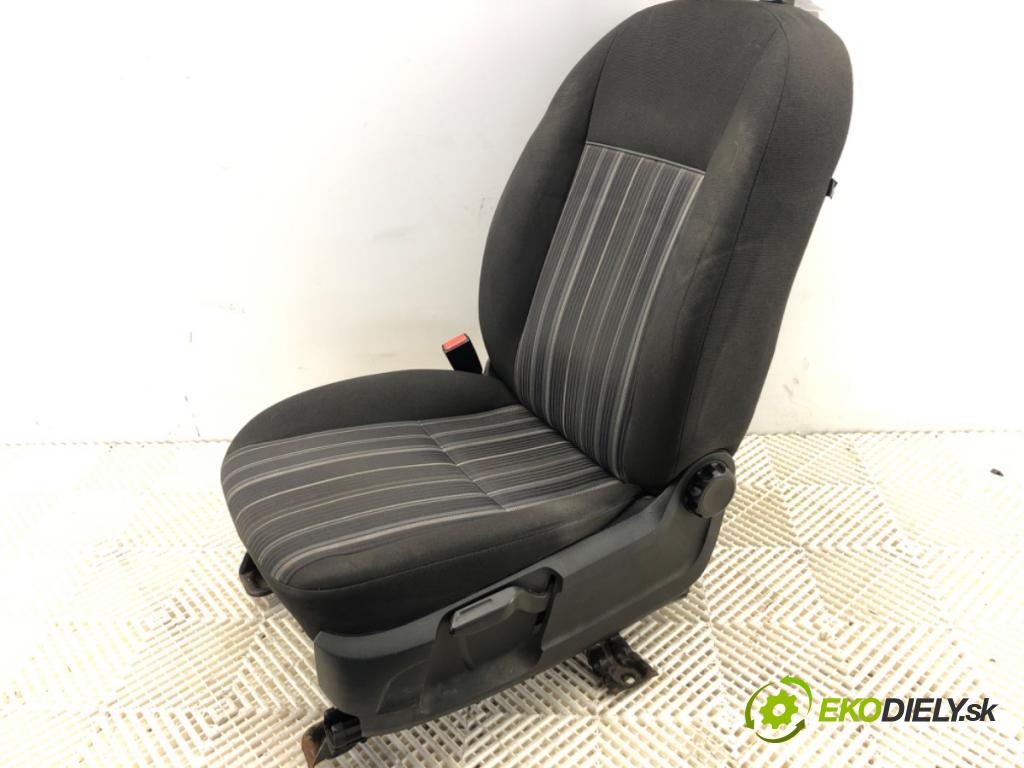 FORD FOCUS II Kombi 2008 80 kW 1.6 TDCi 1560 Sedadlo ľavy predný