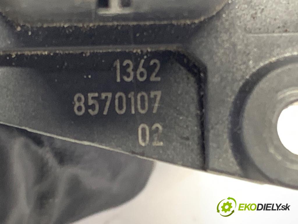 BMW F45 nadwozie wielkoprzestrzenne (MPV) 2015 110 kW 218 d 1995 Váha vzduchu 8570107 (Váha vzduchu)