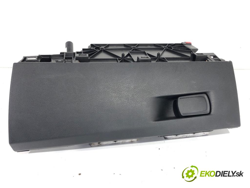 BMW F45 nadwozie wielkoprzestrzenne (MPV) 2015 110 kW 218 d 1995 Priehradka, kastlík spolujazdca 9318641 (Priehradka (kastlík))