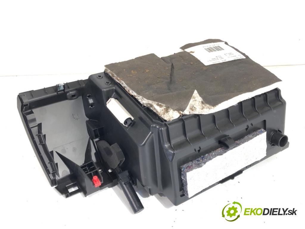 BMW F45 nadwozie wielkoprzestrzenne (MPV) 2015 110 kW 218 d 1995 Priehradka, kastlík spolujazdca 9318641 (Priehradka (kastlík))