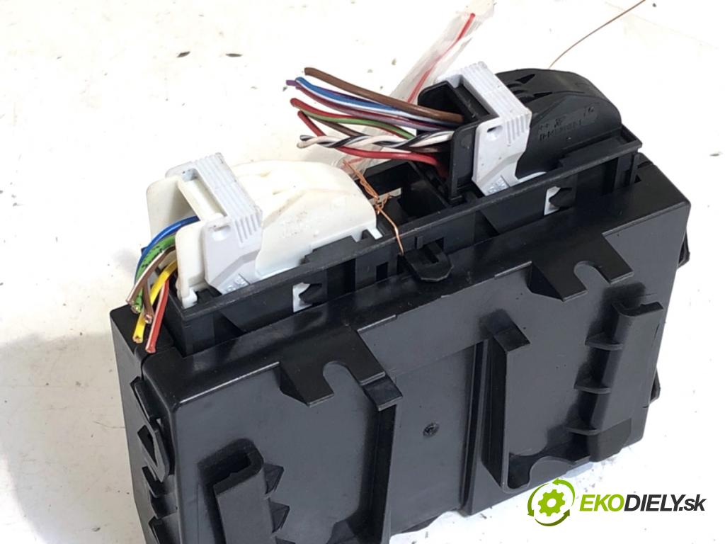 BMW F45 nadwozie wielkoprzestrzenne (MPV) 2015 110 kW 218 d 1995 senzor airbag 9390099 (Snímač)