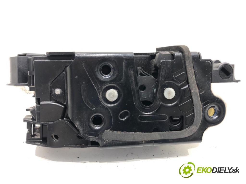 SKODA RAPID liftback 2013 77 kW 1.2 TSI 1197 zámok dveře pravý přední část 5E1837016