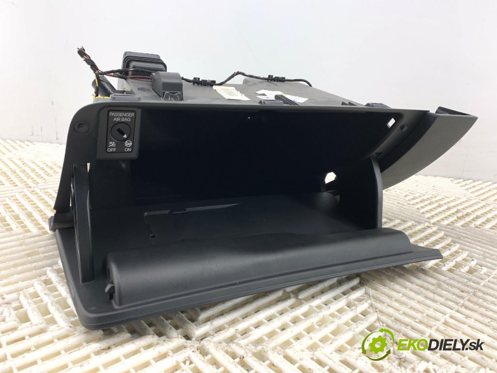 SKODA RAPID liftback 2013 77 kW 1.2 TSI 1197 Priehradka, kastlík spolujazdca 5JB857097E (Priehradka (kastlík))