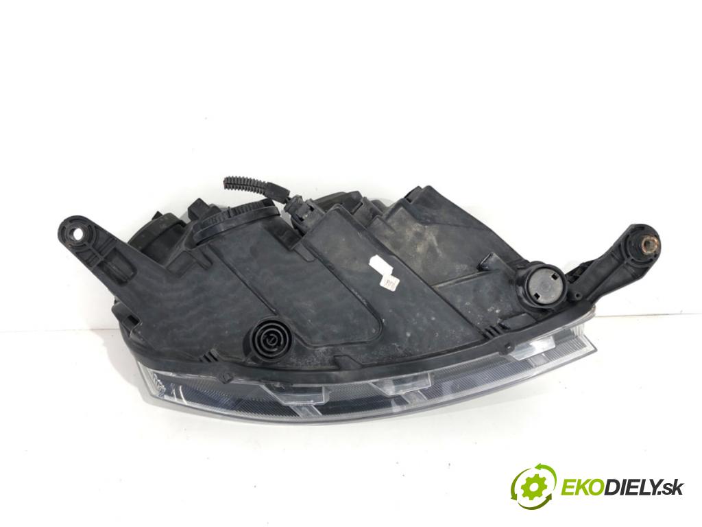 SKODA RAPID liftback 2013 77 kW 1.2 TSI 1197 Svetlomet ľavy predný 5JB941017