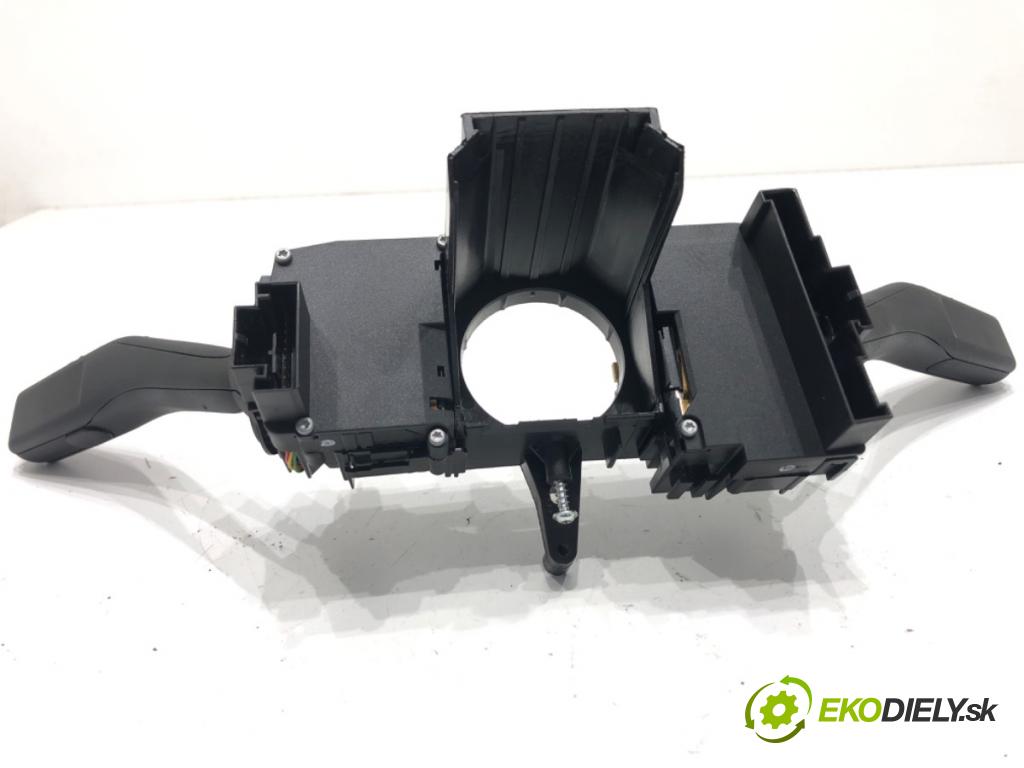 SKODA RAPID liftback 2013 77 kW 1.2 TSI 1197 Prepínač kombinovaný  (Prepínacie páčky pod volantom)
