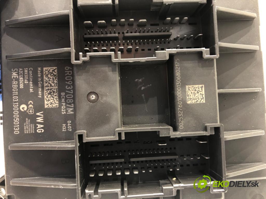 SKODA RAPID liftback 2013 77 kW 1.2 TSI 1197 Modul komfortu 6R0937087M (Modul komfortu)