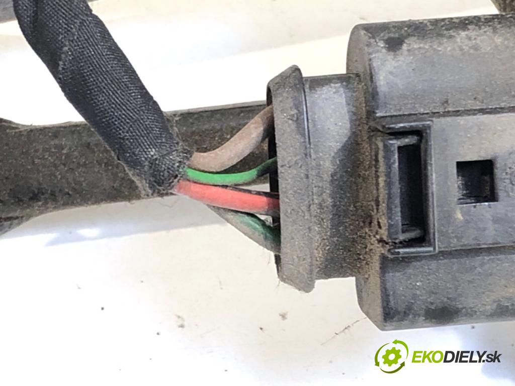 SKODA RAPID liftback 2013 77 kW 1.2 TSI 1197 Mechanizmus stieračov predný 5JB955113 (Motorček stieračov predný)