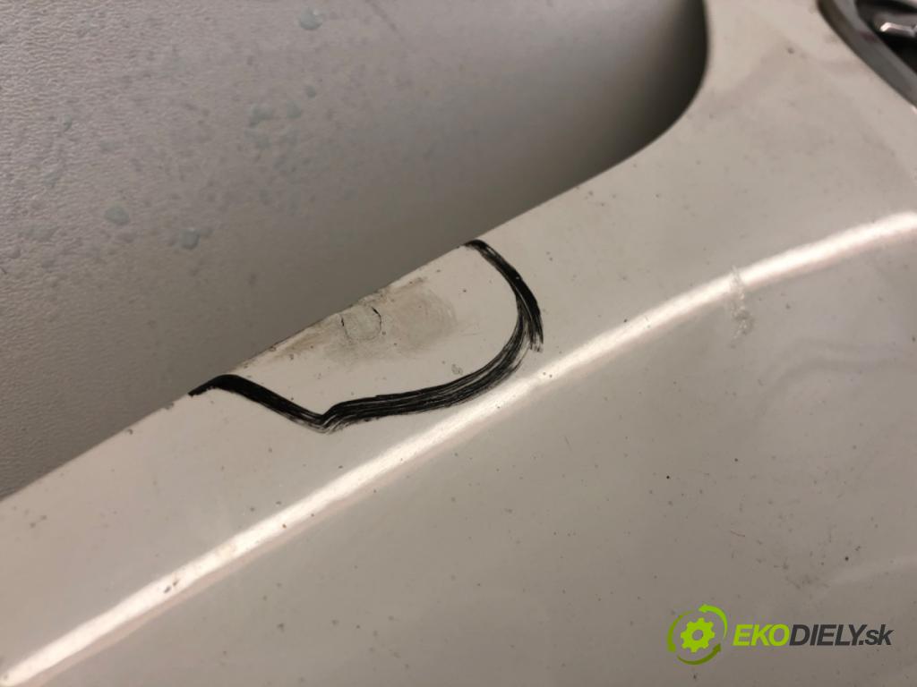 SKODA RAPID liftback 2013 77 kW 1.2 TSI 1197 kapota  (Kapota)