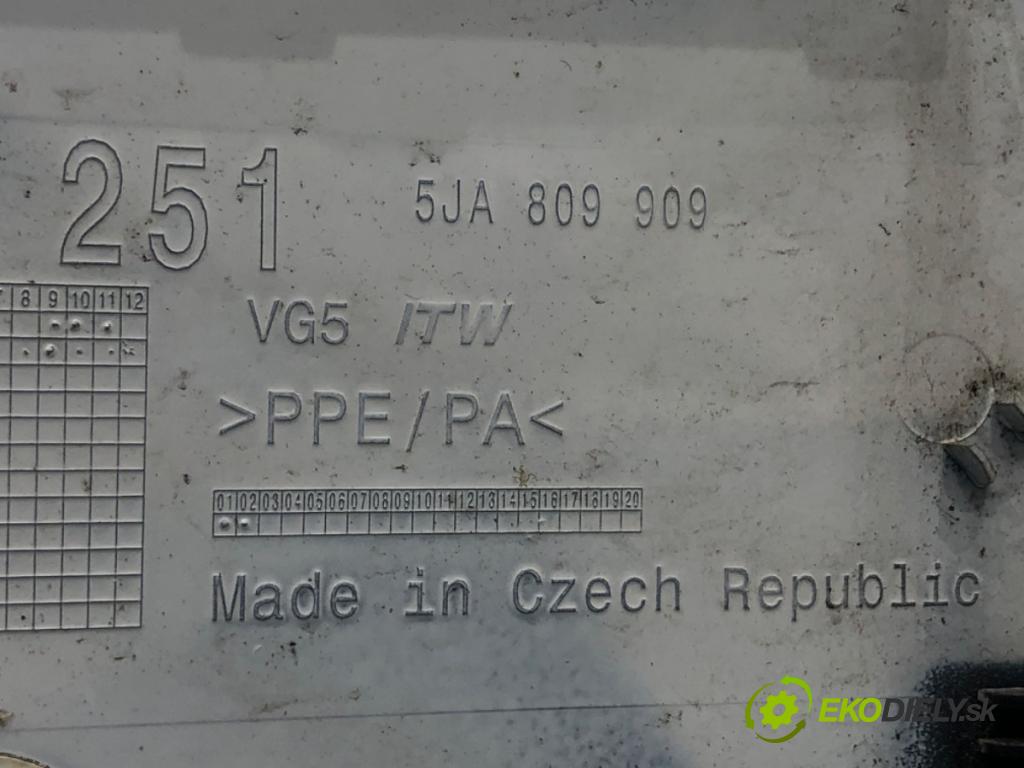 SKODA RAPID liftback 2013 77 kW 1.2 TSI 1197 Dvierka nádrže paliva  (Kľučka dverí ostatné)