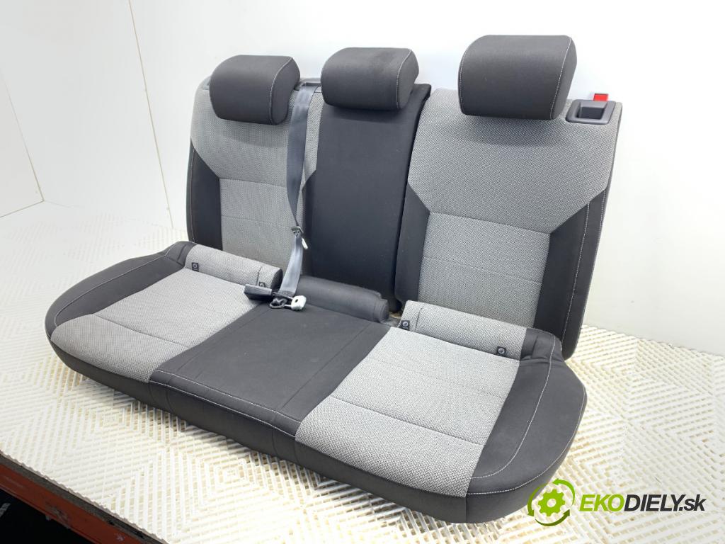 SKODA RAPID liftback 2013 77 kW 1.2 TSI 1197 Sedadlo druhý rad