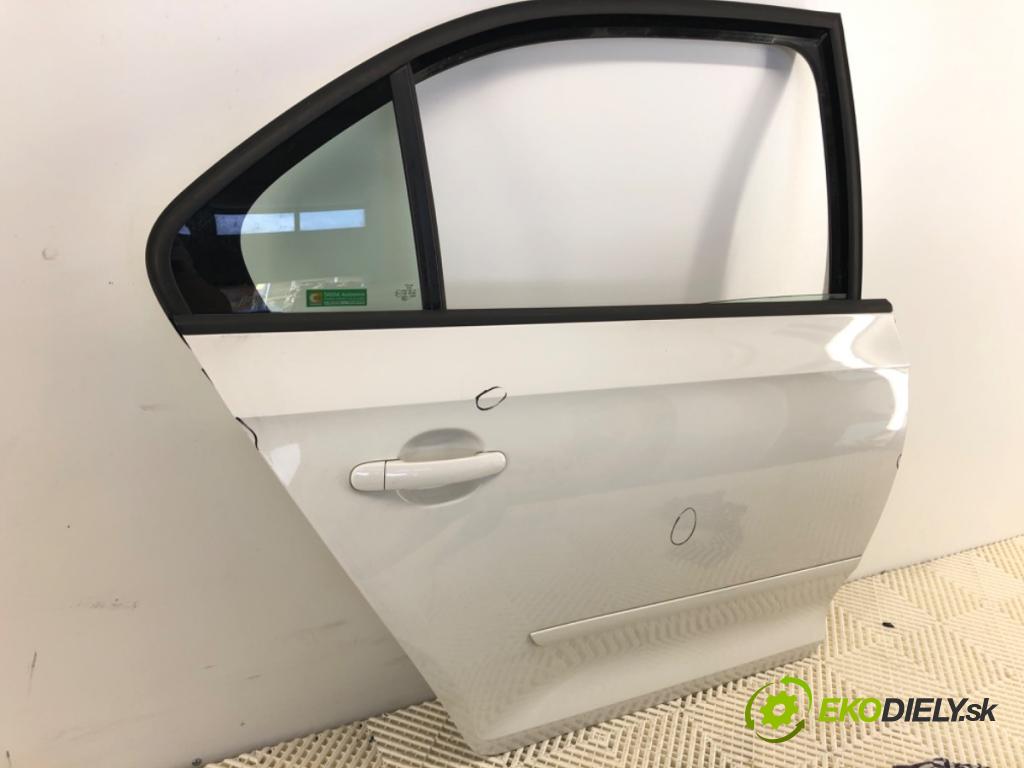 SKODA RAPID liftback 2013 77 kW 1.2 TSI 1197 Dvere pravy zad 