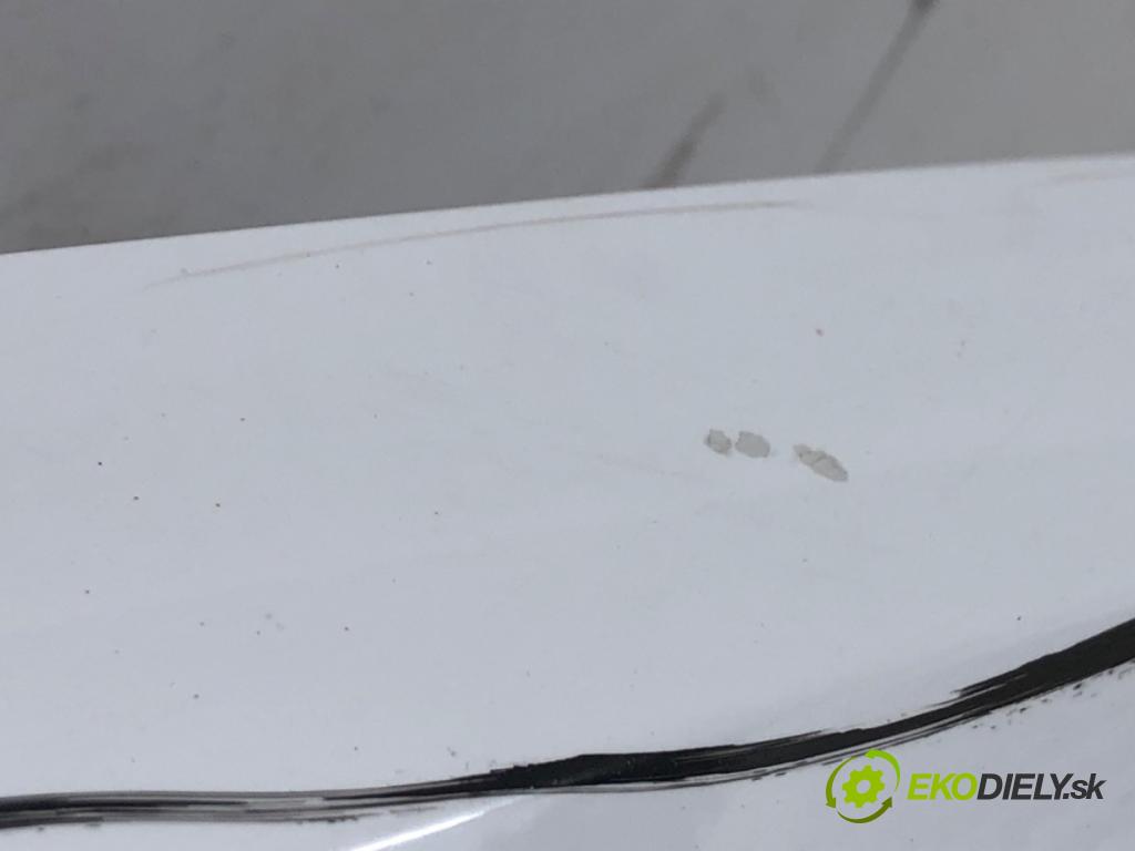 SKODA RAPID liftback 2013 77 kW 1.2 TSI 1197 blatník pravý přední část