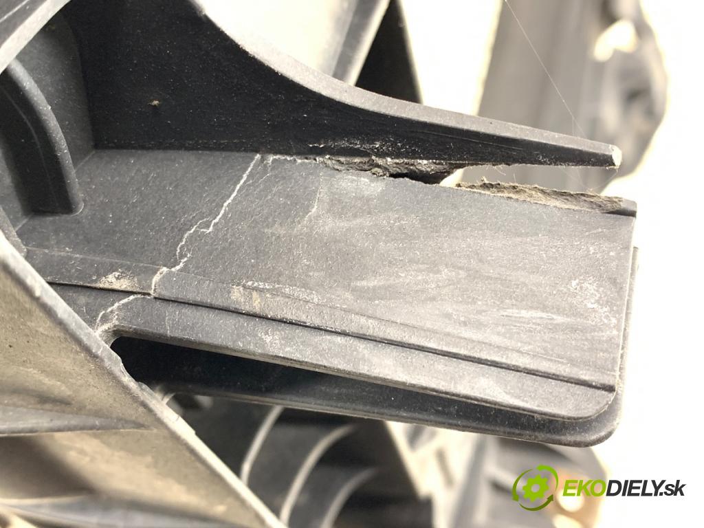 SKODA RAPID liftback 2013 77 kW 1.2 TSI 1197 Držiak predný 5JA805588J (Výstuhy predné)