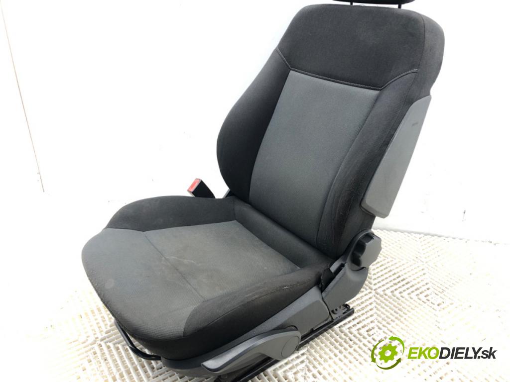 OPEL ZAFIRA B Nadwozie pełne/minivan 2005 88 kW 1.9 CDTI VAN (M75) 1910 Sedadlo ľavy predný