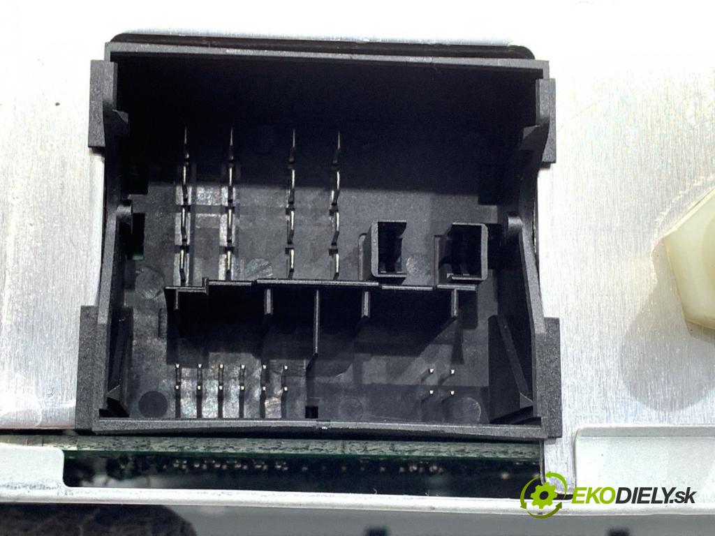 FORD FOCUS II Kombi 2007 80 kW 1.6 TDCi 1560 RADIO 7M5T-18C815-BA (Audio zariadenie)