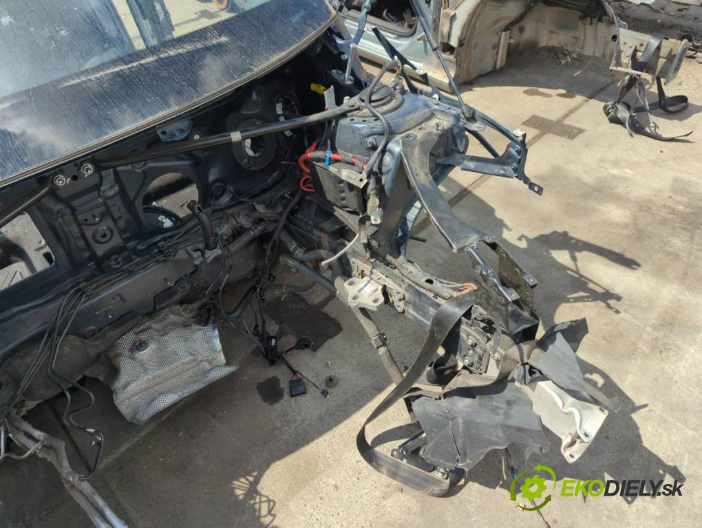 BMW F45 nadwozie wielkoprzestrzenne (MPV) 2015 110 kW 218 d 1995 KAROSERIA ČTVRŤÁK blatník zadní část levý pravý práh střecha PODŁUŻNICA levý pravý
