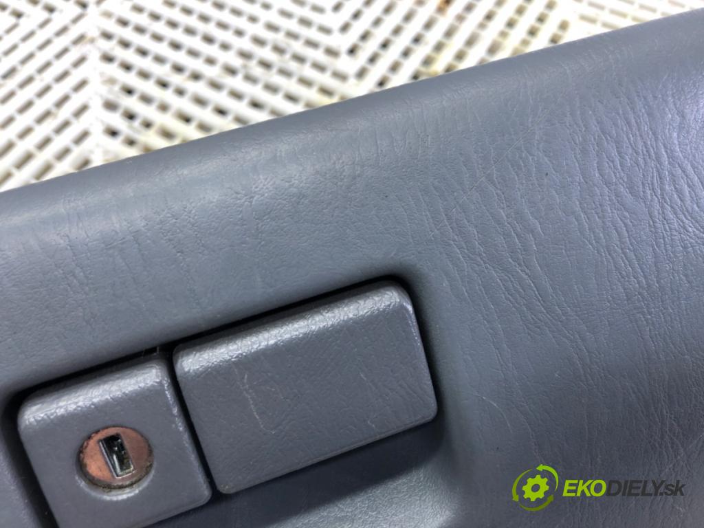 TOYOTA RAV 4 II SUV 2002 85 kW 2.0 D 4WD (CLA20_, CLA21_) 1995 Priehradka, kastlík spolujazdca 55550-42030 (Priehradka (kastlík))